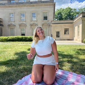 PRINCESS POLLY WHITE FLOWER SET